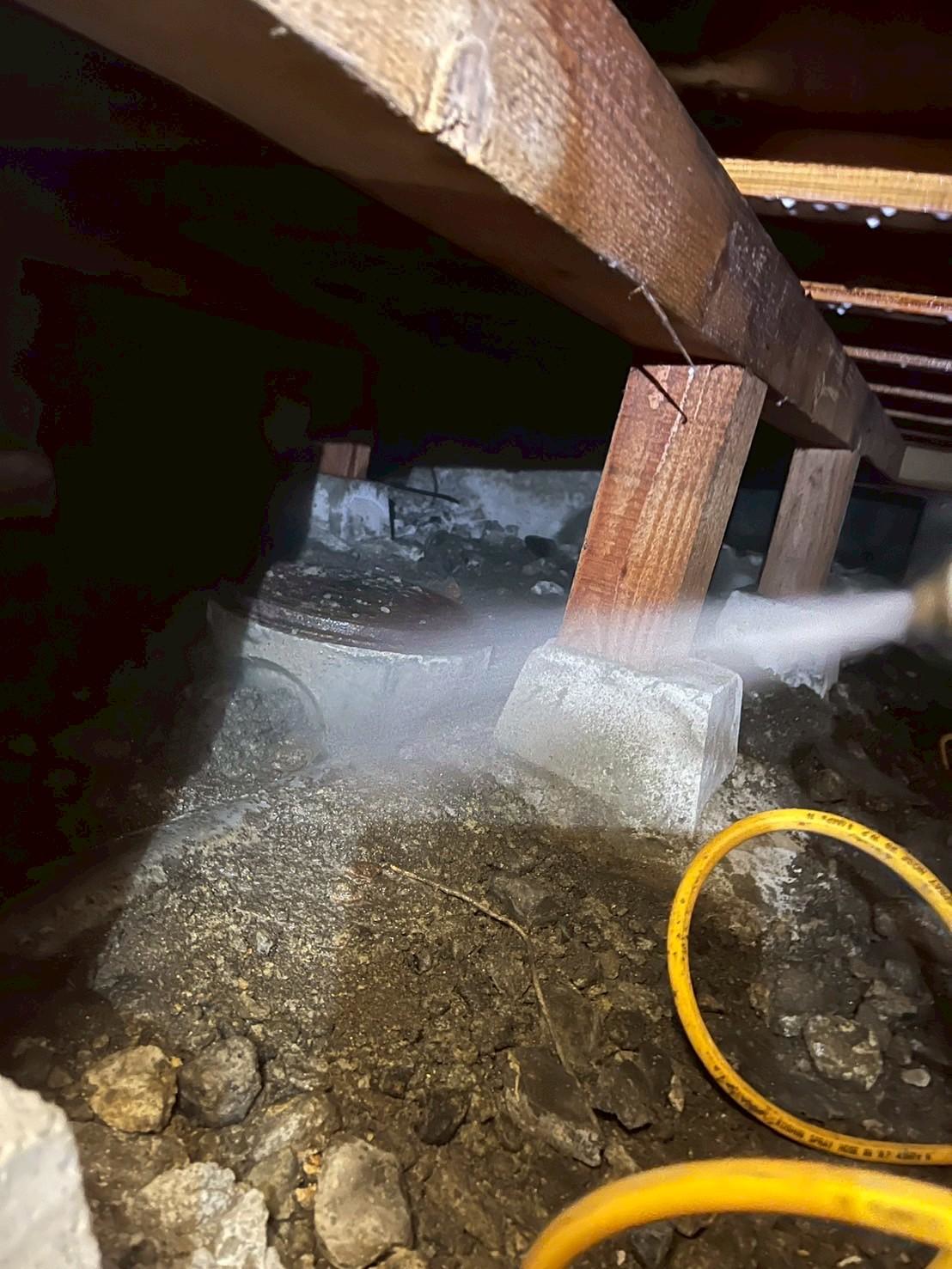 京都市山科区にてシロアリ駆除・調湿工事の施工前写真