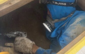 シロアリ駆除工事 床下へ